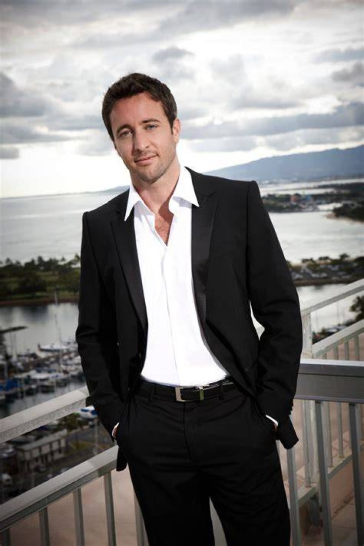 Alex O'Loughlin Met Wife When He Moved to Film 'Hawaii Five0' — Family