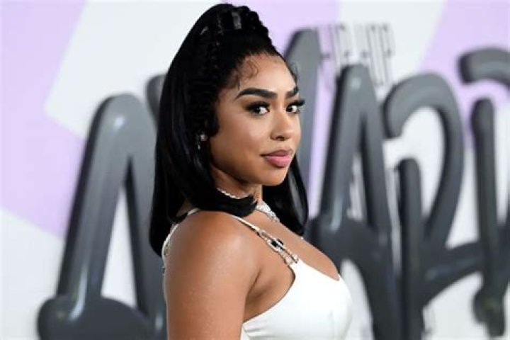 B. Simone Age, Net Worth, Boyfriend, Family and Biography TheWikiFeed