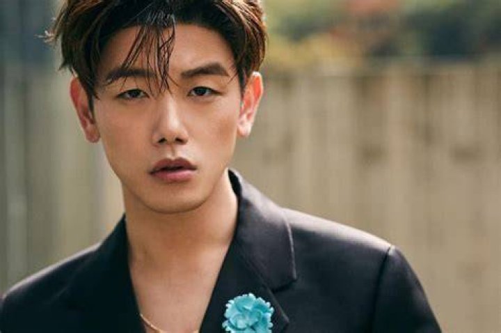 Eric Nam, Sold Out on First World Tour Tickets KLuv