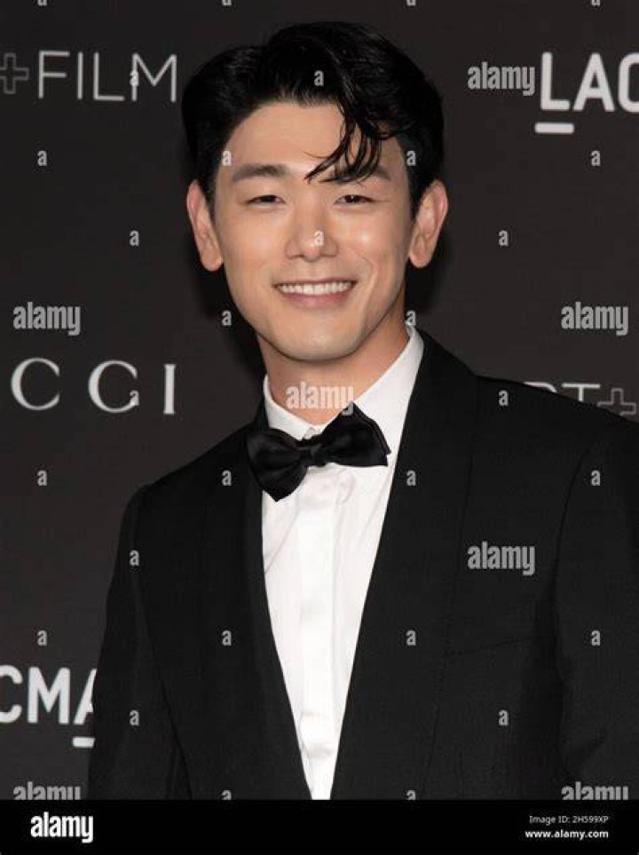 Eric Yoon Nam Eric Hye Mi Shinhwa Knot Tie Shoot Actress Release Mun