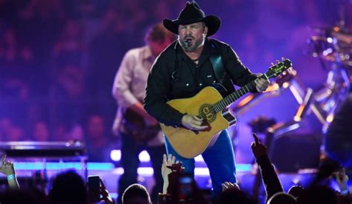 Garth Brooks 'Surprised' By ExWife Sandy's Honesty in A&E Doc
