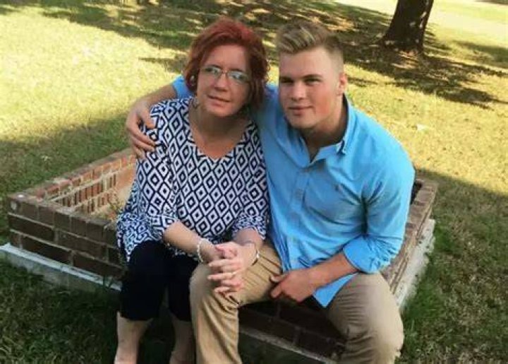 How Did Zach Bryans Mom Die Uncover The Truth Here!