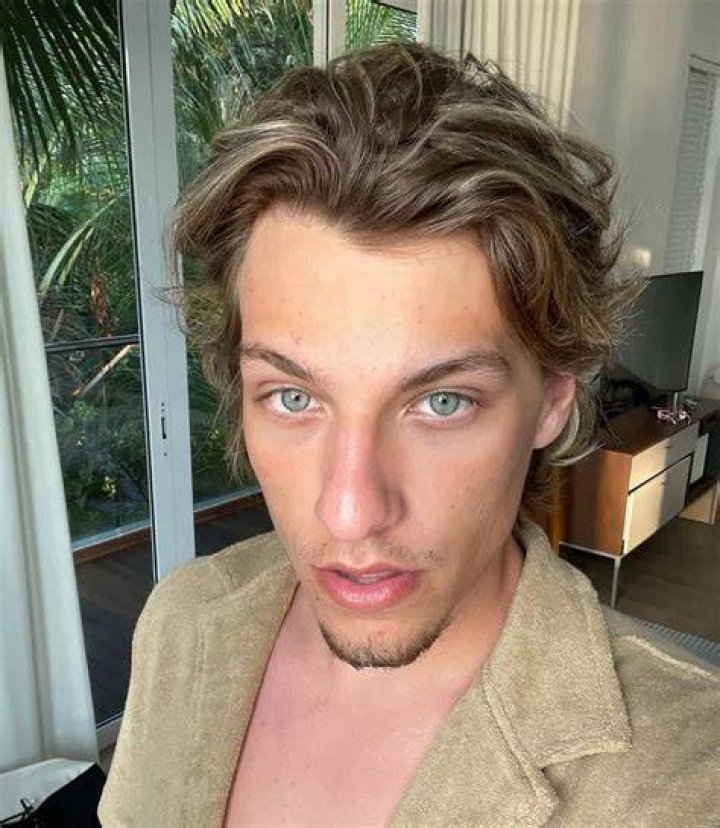 Jake Bongiovi Bio, Wiki, Age, Height, Parents, Girlfriend, Net Worth