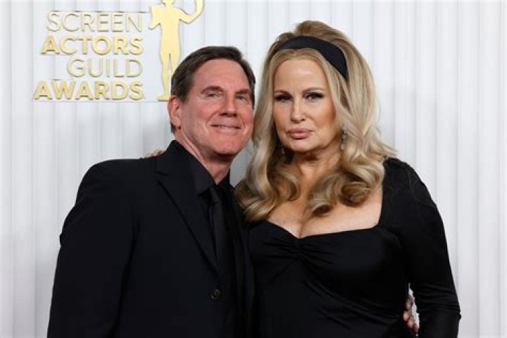 Jennifer Coolidge Husband, Is She Married To Tom Mahoney? Everything We