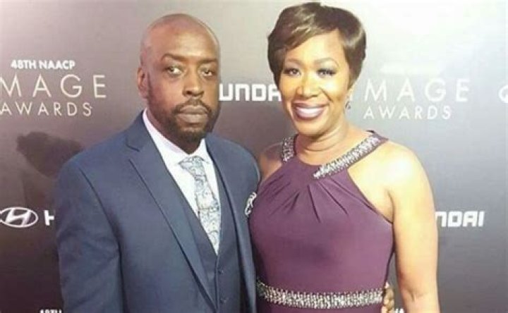 Joy Reid Bio, Age, Height, Husband, Salary, Net Worth, Books, and MSNBC