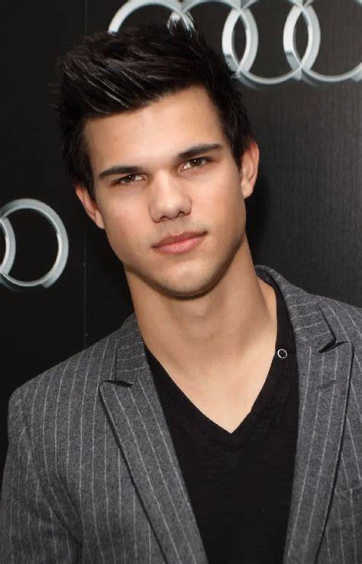 Taylor Lautner Net Worth, Bio 20172016, Wiki REVISED! Richest