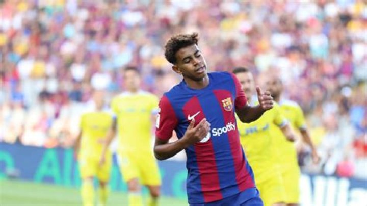 Yamine Lamal youngest ever to start for Barcelona in Cadiz